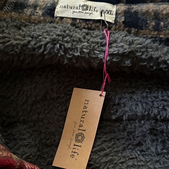 Natural Life Navy and Cranberry Cozy Fleece Lined Shacket L/XL - Picture 6 of 7